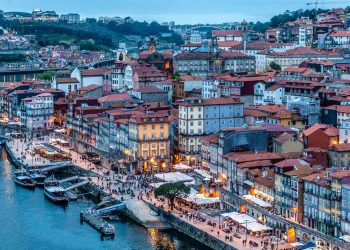 cais-da-ribeira- about-porto